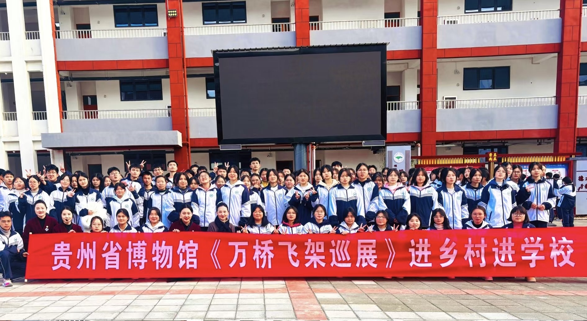 1733883407775715.jpg 1733883407775715.jpg