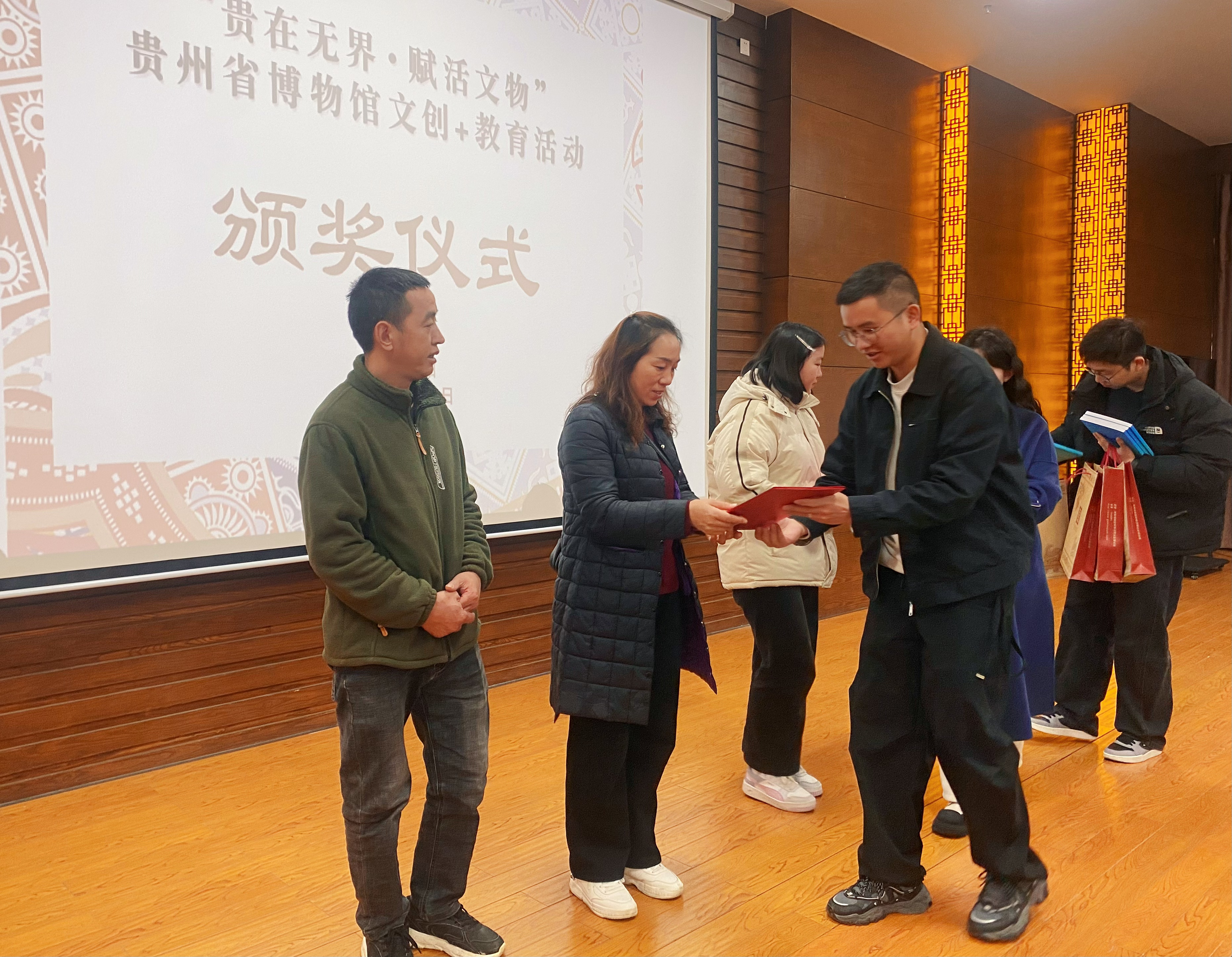 1764815225797098.jpg 1764815225797098.jpg